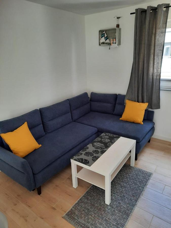 Komfortowy Apartament Dwupoziomowy W Cichej Okolicy Поберово Экстерьер фото